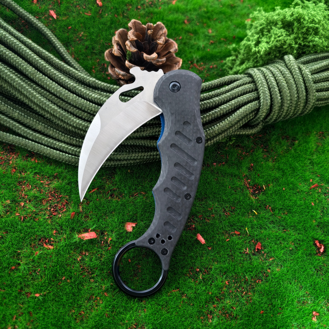 Claw shaped folding knife with – Edc Daily Carry recenzja i cena