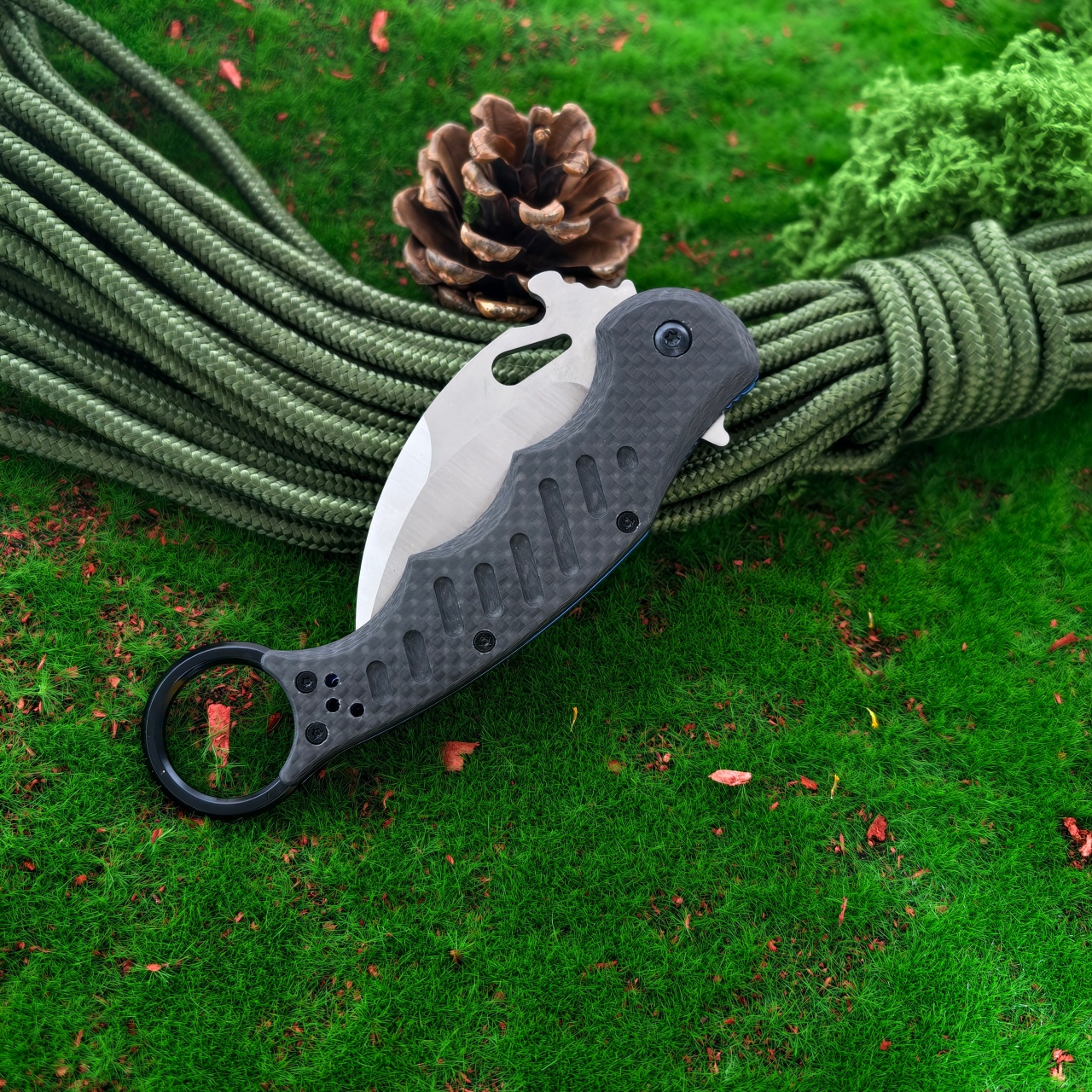 Claw shaped folding knife with – Edc Daily Carry recenzja i cena